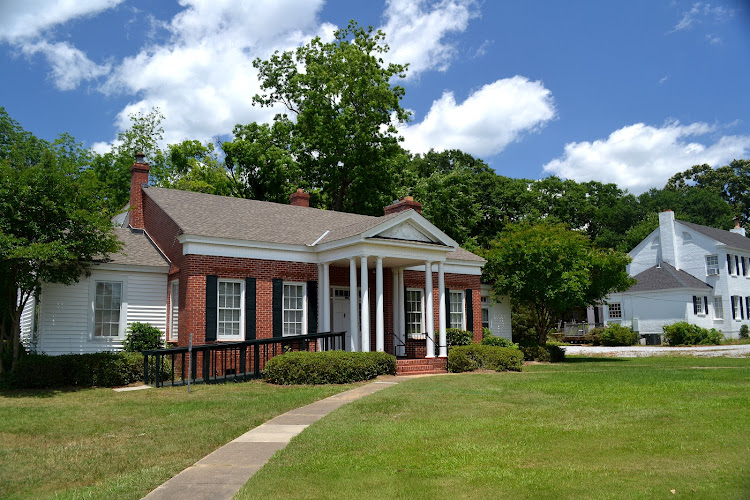Ferguson Manor (Bell House) - photo