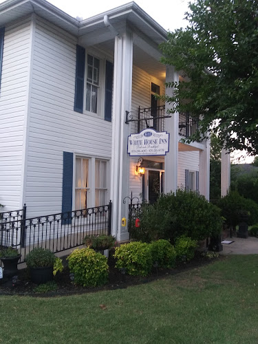 White House Inn B & B — Historic Mansion in Paragould, Arkansas