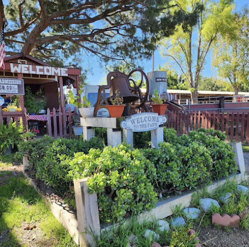 Montebello Barnyard Zoo — Zoo or Garden in Fullerton, California