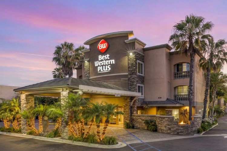 Best Western Plus Oceanside Palms — Hotel & Resort in Oceanside, California