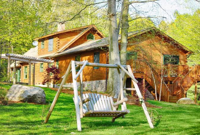 Chatfield Hollow Inn — Hotel & Resort in Wallingford, Connecticut