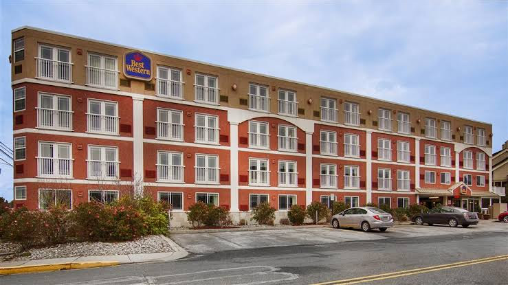 The Gold Leaf Hotel of Dewey-Rehoboth Beach — Hotel & Resort in Dewey Beach, Delaware