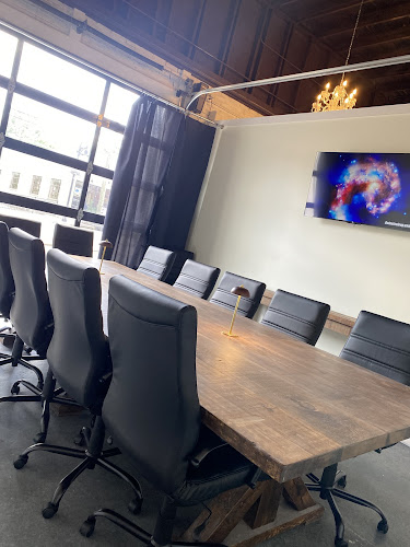 Upstream Office Suites and Coworking - corporateevents.at