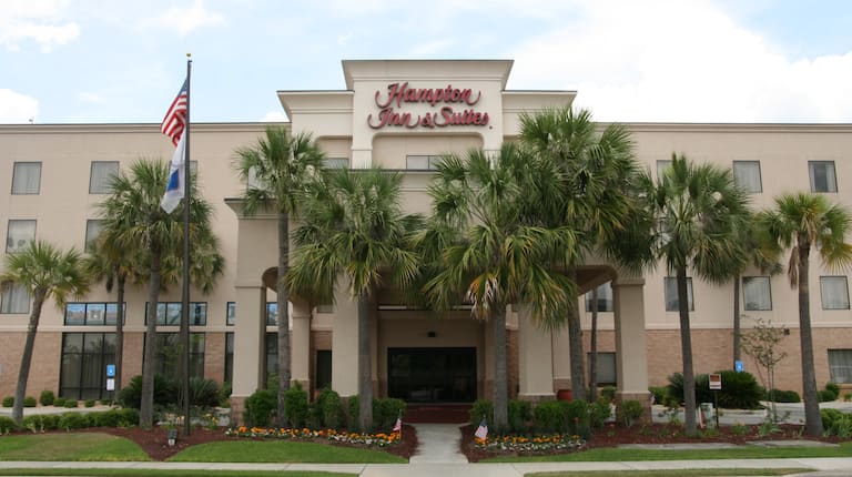 Hampton Inn & Suites Valdosta/Conference Center — Conference Center in Valdosta, Georgia