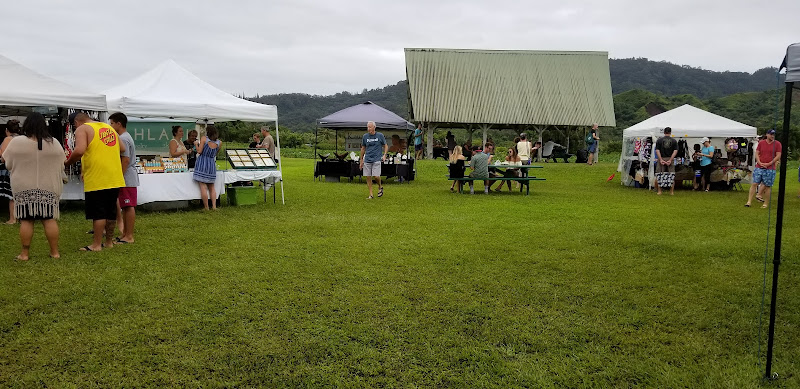 Hanalei Farmers' Market at Hale Halawai - photo