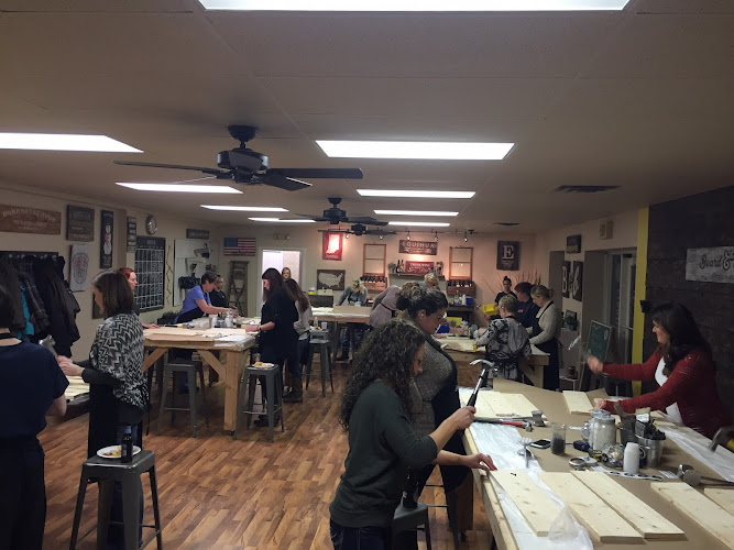 Board & Brush Creative Studio- Crown Point - corporateevents.at