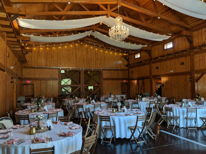 Hidden Hollow Farm — Barn or Farm in Terre Haute, Indiana