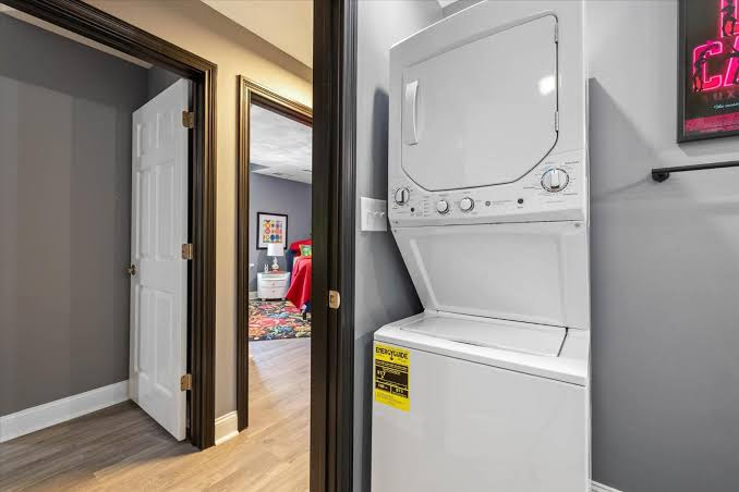 Zionsville Historical Retreat - Two-Bedroom Apartment - photo