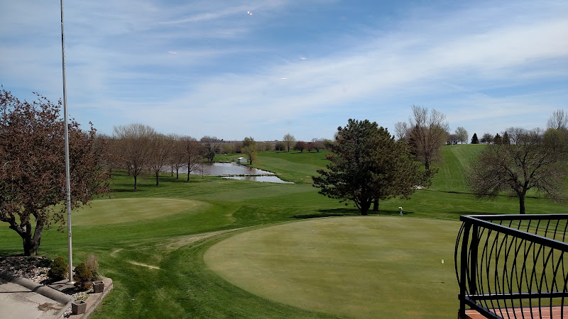 Spring Lake Golf & Country Clb — Country Club in Storm Lake, Iowa