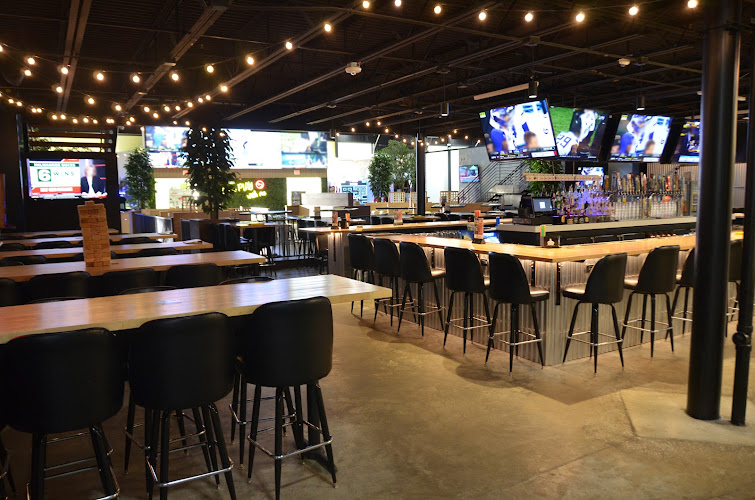 Smash Park Des Moines — Brewery in West Des Moines, Iowa