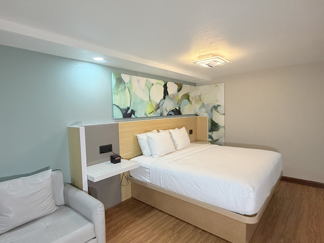Wyndham Garden Salina Conference Center - photo