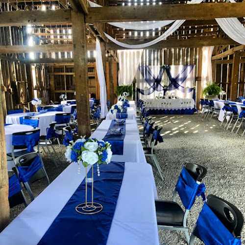 Trusty's Barn - photo