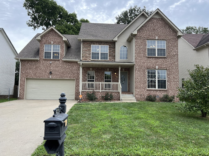 Welcome Home Sales and Rentals — Historic Mansion in Hopkinsville, Kentucky