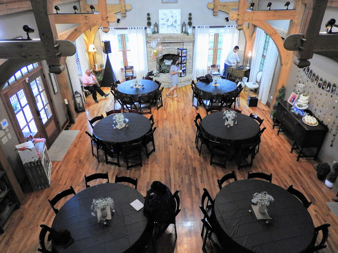 Holly Hills Retreat — Country Club in Somerset, Kentucky