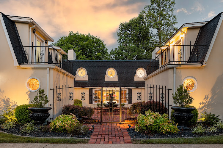 Bourbon Luxe Estate and Venue - photo