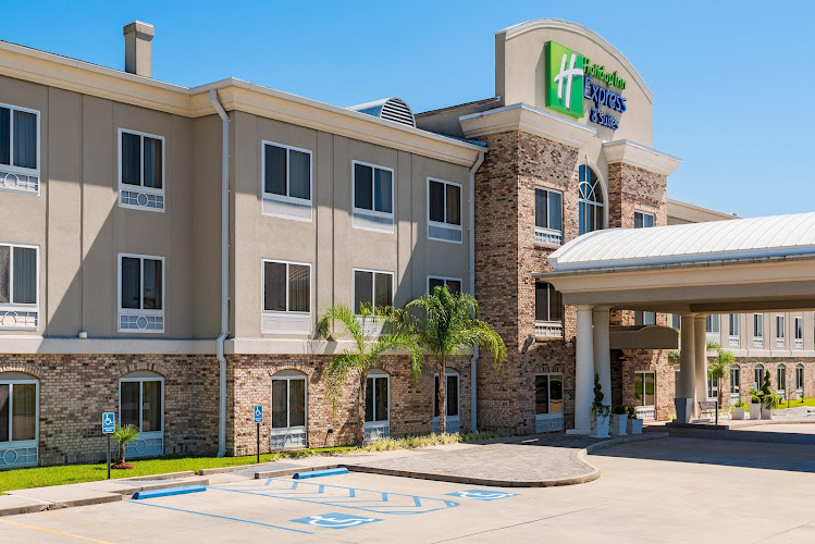 Holiday Inn Express & Suites New Iberia-Avery Island by IHG - photo
