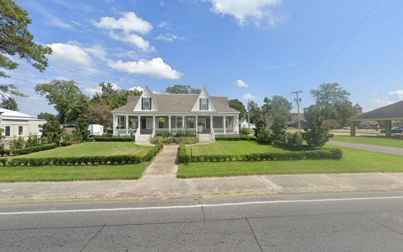 Vintage Magnolia House — Historic Mansion in Prairieville, Louisiana