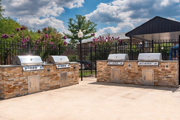Carriage Hill Apartment Homes - photo
