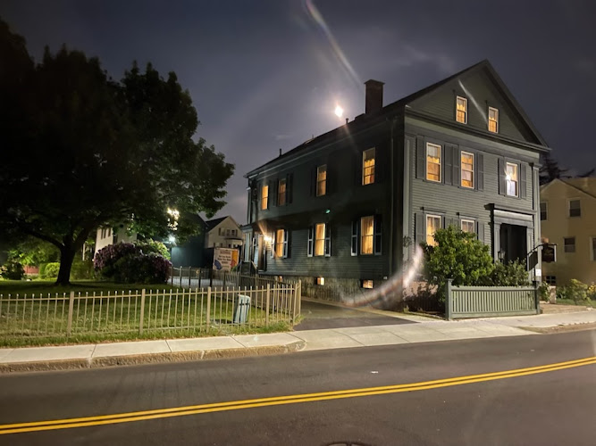 Lizzie Borden House (A Bed and Breakfast & Museum) - corporateevents.at