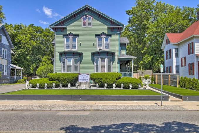 Historic Springfield House with Patio, 10Min to Dwtn! - Holiday Home - corporateevents.at