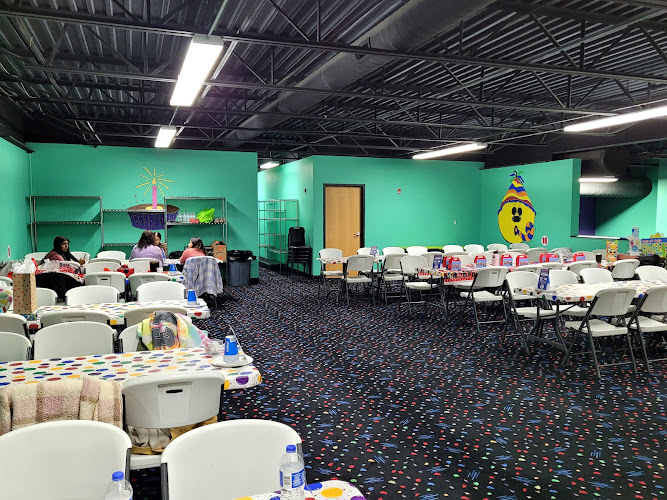 Grand Slam — Aquarium in Burnsville, Minnesota