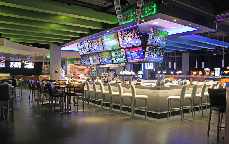 Dave & Buster's Edina - photo