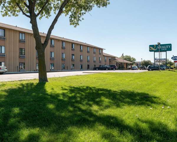 Quality Inn Savage - Bloomington West — Hotel & Resort in Savage, Minnesota
