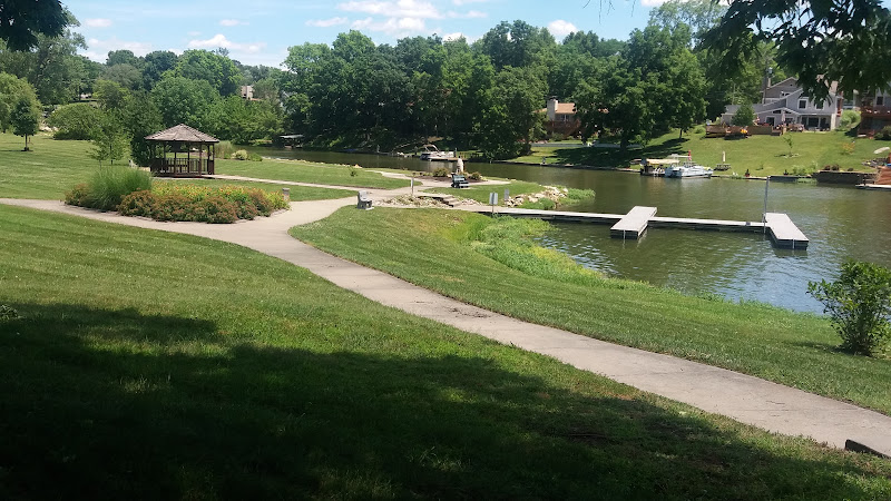 Lake Tapawingo Club House — Historic Mansion in Blue Springs, Missouri