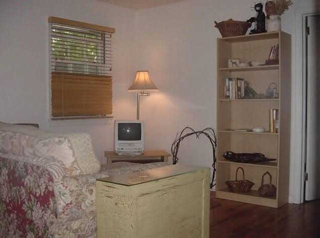 Charming Lodging in Historic Hamilton, Montana — Historic Mansion in Hamilton, Montana