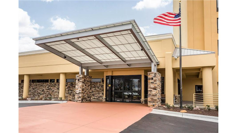 Comfort Inn SW Omaha I-80 — Hotel & Resort in La Vista, Nebraska