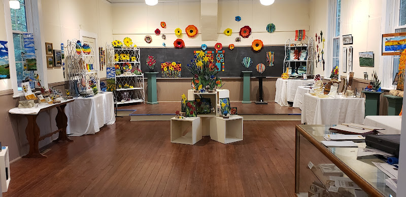 Schoolhouse Art Gallery & Nature Center - corporateevents.at