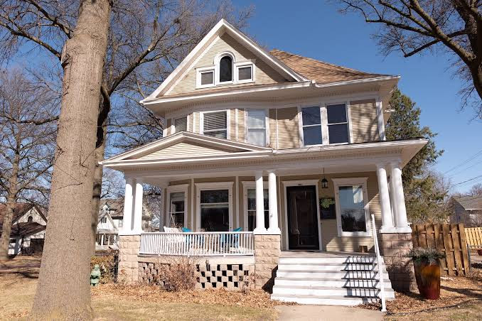 B&B on Sixth LLC — Historic Mansion in York, Nebraska