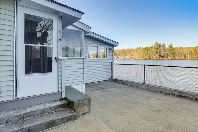 Lakefront Salem Retreat - Fish, Swim, Kayak & More — Hotel & Resort in Salem, New Hampshire