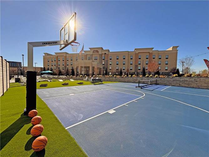 Hampton Inn & Suites Robbinsville — Hotel & Resort in Hamilton Township, New Jersey