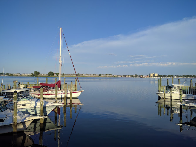 Shark River Beach and Yacht Club — Yacht Club in Piscataway, New Jersey