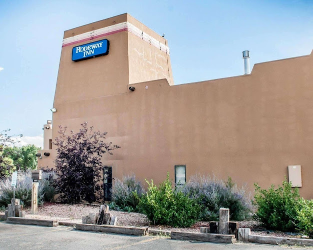 Rodeway Inn Espanola — Hotel & Resort in Española, New Mexico