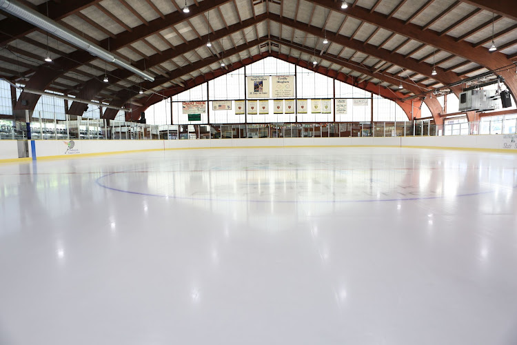 Andrew Stergiopoulos Ice Rink - corporateevents.at