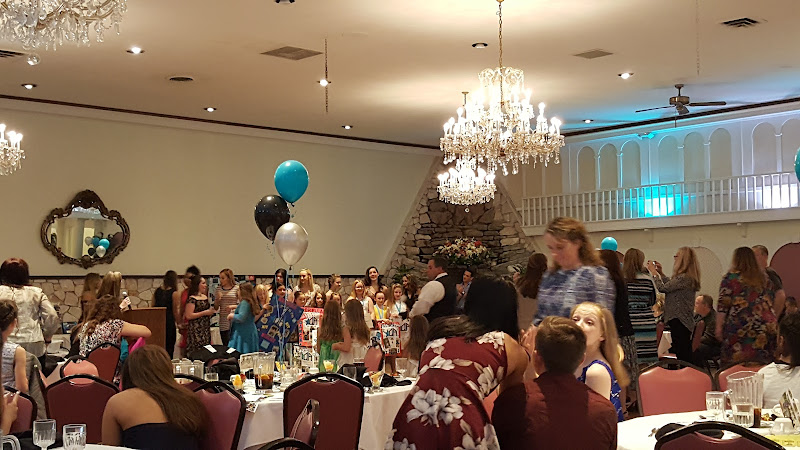 Kuhl's Highland House — Country Club in Middletown, New York