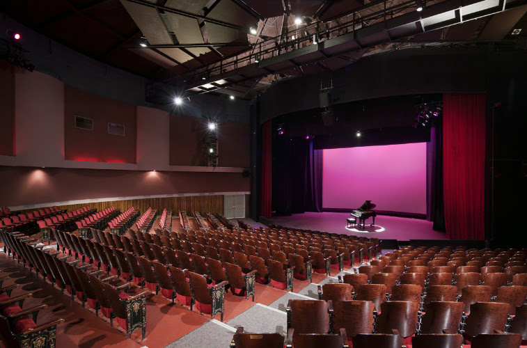 Queens Theatre - photo
