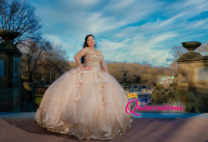 Quinceañeras New York Photo and Video — Studio in Queens, New York