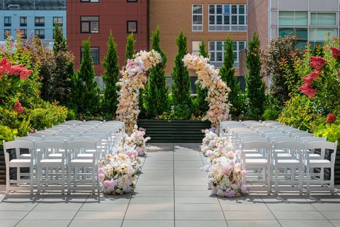 Sheraton LaGuardia East Hotel — Hotel & Resort in Queens, New York