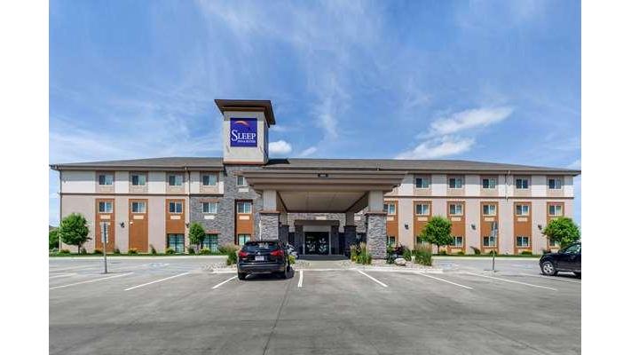 Sleep Inn & Suites Fargo Medical Center — Hotel & Resort in Horace, North Dakota