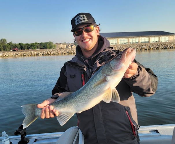 K&M Bison Lodge & Outfitters — Barn or Farm in New Rockford, North Dakota