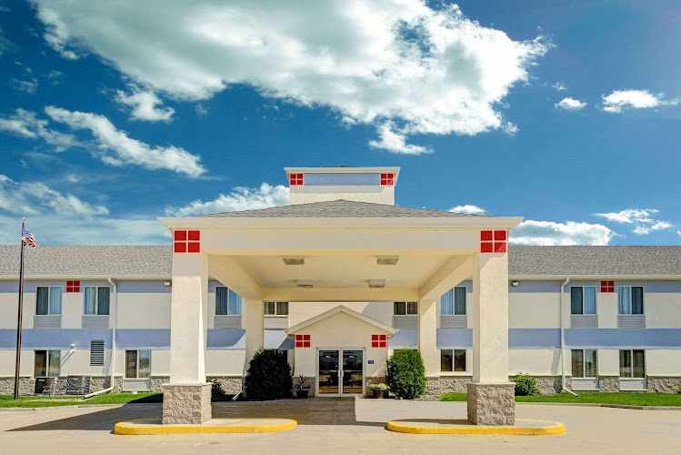 Baymont by Wyndham Wahpeton — Hotel & Resort in Wahpeton, North Dakota