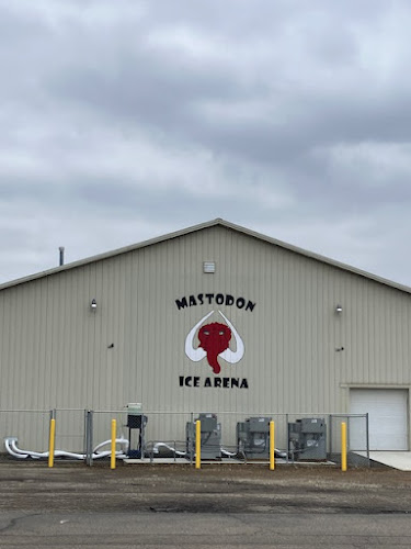 Mastodon Ice Arena & Tusky's Mini Golf - corporateevents.at