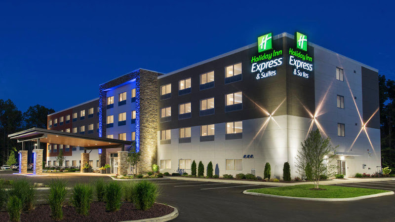 Holiday Inn Express & Suites Medina by IHG — Conference Center in Strongsville, Ohio