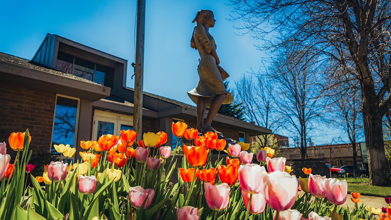 Redmond Chamber of Commerce & CVB - photo