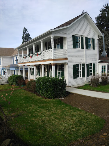 Floed-Lane House Museum Douglas County Historical Society — Historic Mansion in Roseburg, Oregon