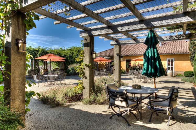 Iris Vineyards-Wine Bar - corporateevents.at