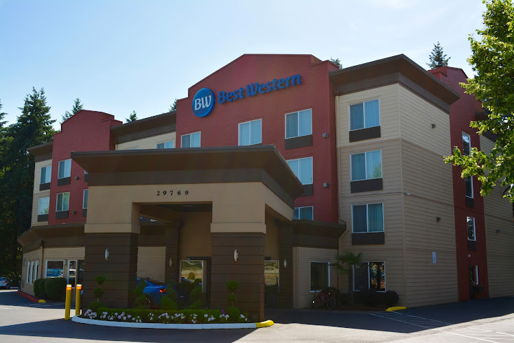 Best Western Wilsonville Inn & Suites — Hotel & Resort in Tualatin, Oregon